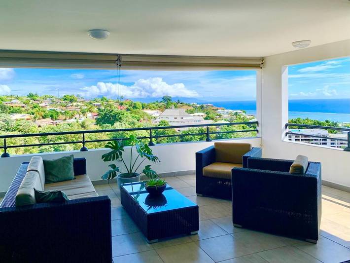 Gîte pour 4 personnes, avec piscine ainsi que vue et balcon à Papeete - 2