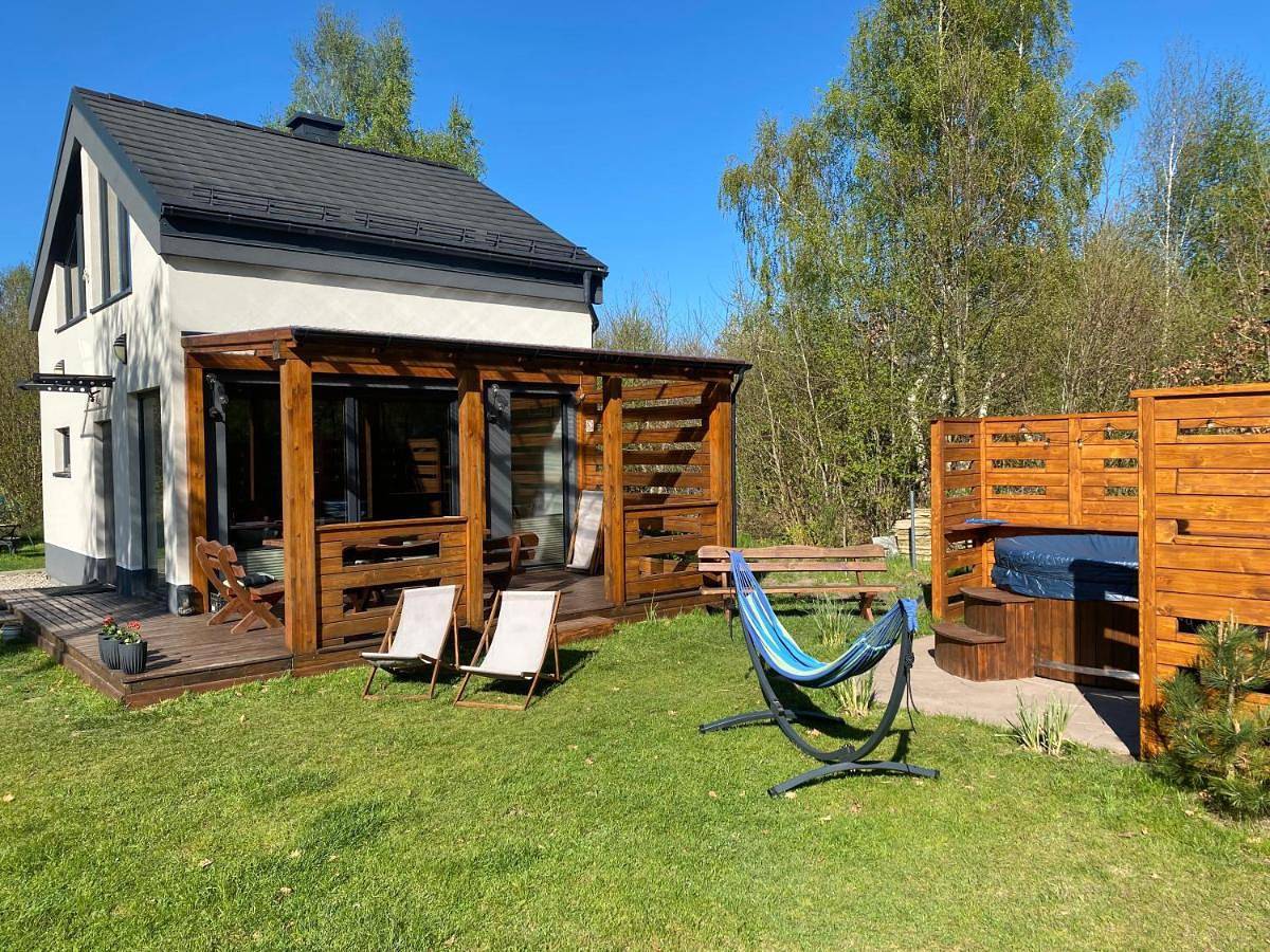 Dębowy Zakątek Sasino - domki z sauną lub jacuzzi in Sassin, powiat wejherowski
