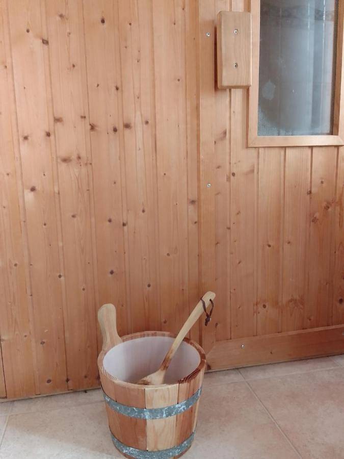 Ferienhaus für 2 Personen, mit Whirlpool und Terrasse sowie Garten und Pool in Neugarmssiel - 2