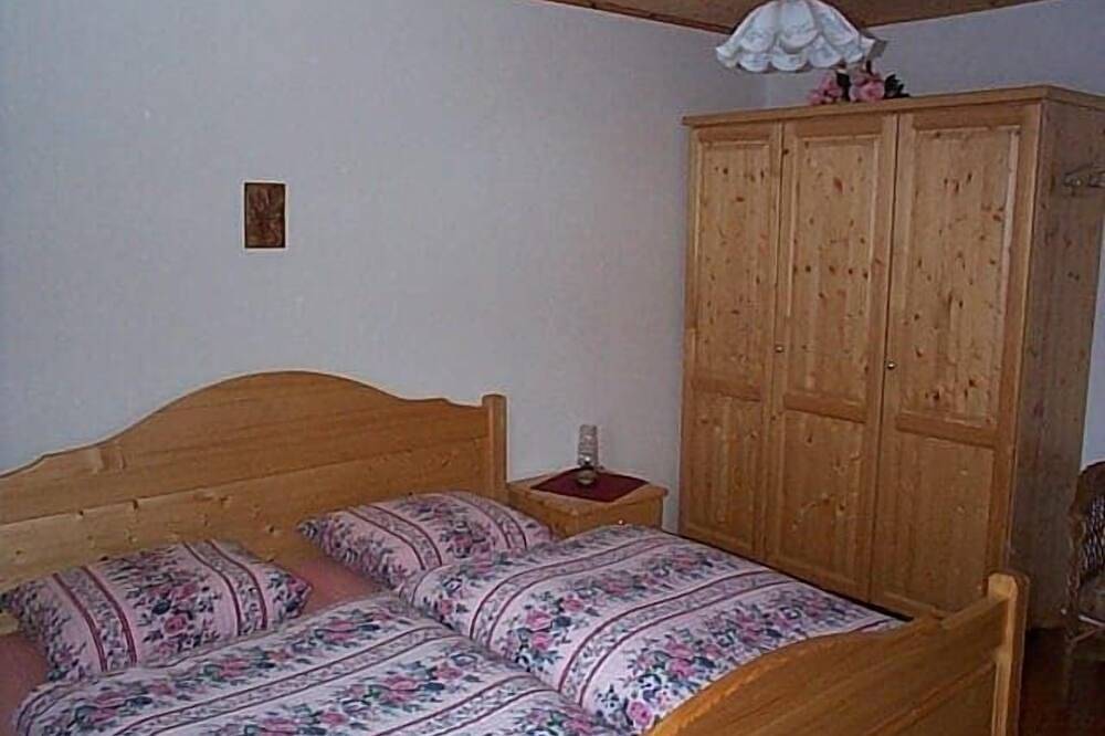 Ganze Wohnung, Idyllisches ebenerdiges Wohnen in ländlicher Lage am Bauernhof in Treffelstein, Ostbayern