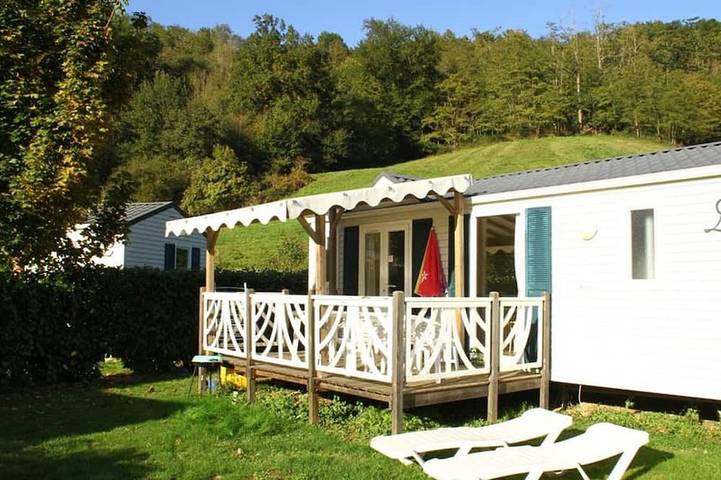 Mobil home pour 5 personnes à La Bastide-de-Sérou