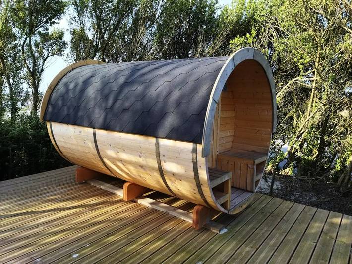 Mobil home pour 10 personnes, avec terrasse et sauna, animaux acceptés à Roscoff - 3