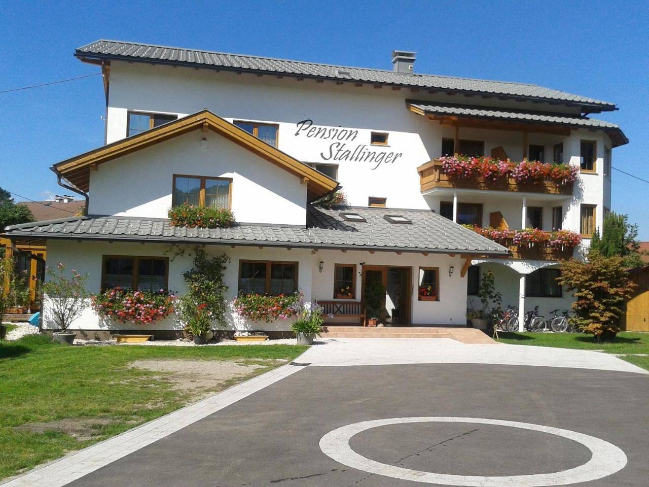 Hotel-Pension Stallinger in Weyregg am Attersee, Bezirk Vöcklabruck
