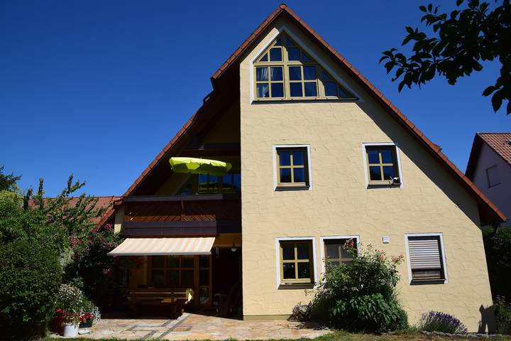 Ferienwohnung für 6 Personen, mit Balkon und Balkon/Terrasse in Zirndorf