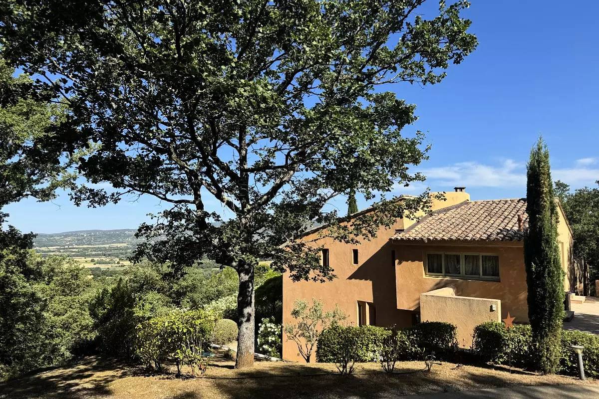 Houses & Villas for 12 Persons in Roussillon, Parc naturel régional du Luberon