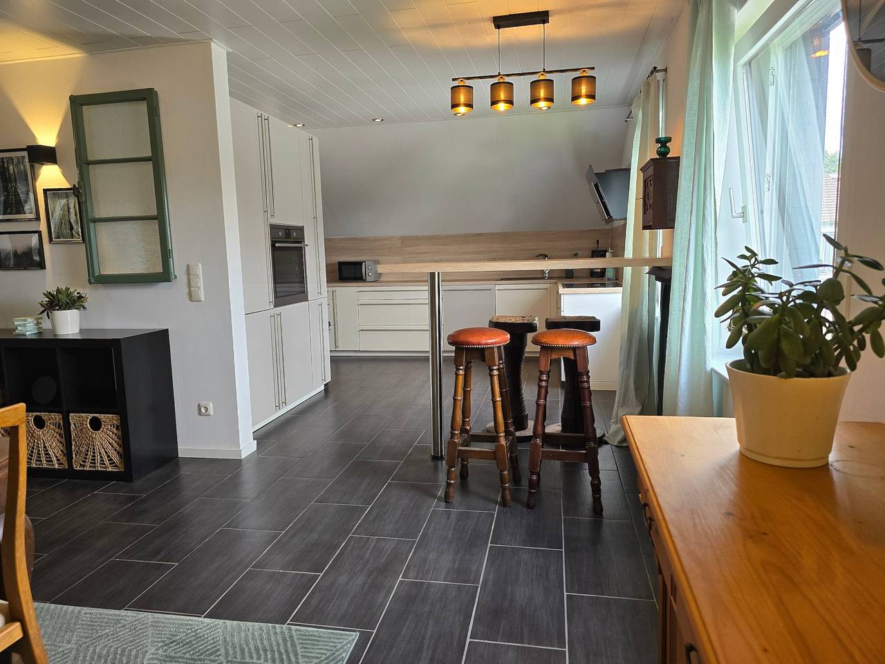 Geheel appartement, Appartement 'Großzügige Ferienwohnung' met Balkon en Wifi in Weilburg, Landkreis Limburg-Weilburg