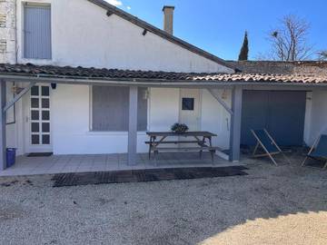 Gîte pour 9 personnes, avec jardin à Neuville-de-Poitou