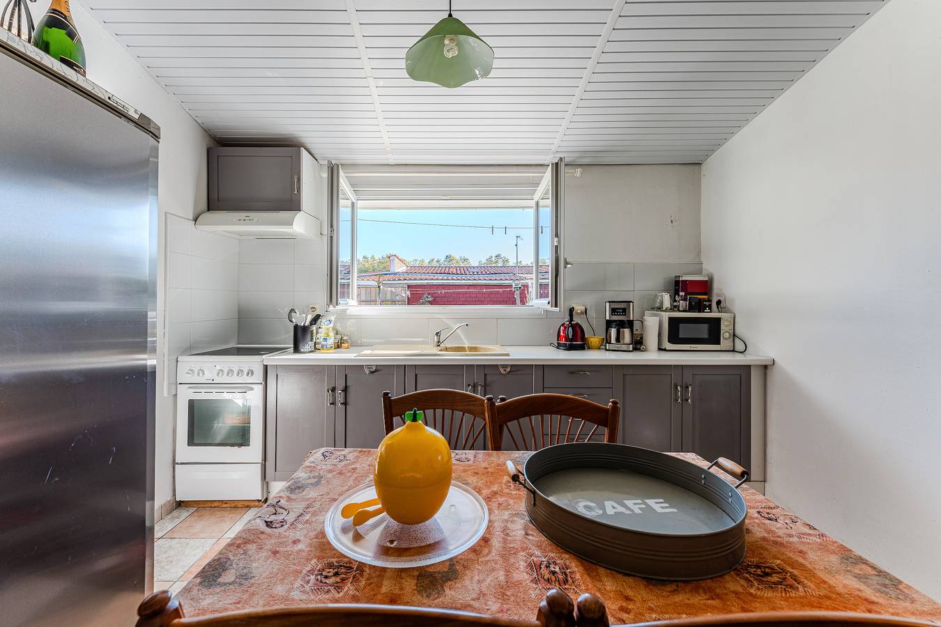 Chambre d'hôtes « La Chambre Curry Du Bassin » avec jardin privé et Wi-Fi in La Teste-de-Buch, Région d'Arcachon