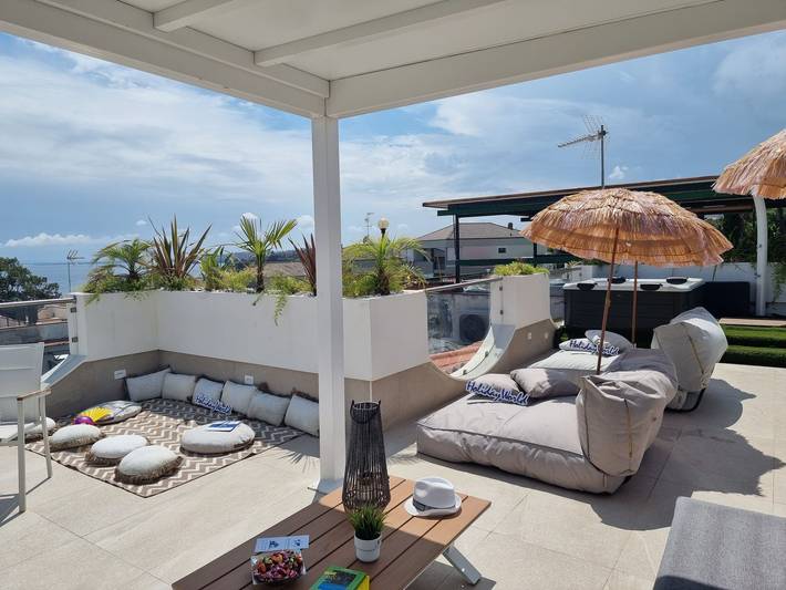 Appartamento per 3 persone, con terrazza a Aci Castello (Borgo)