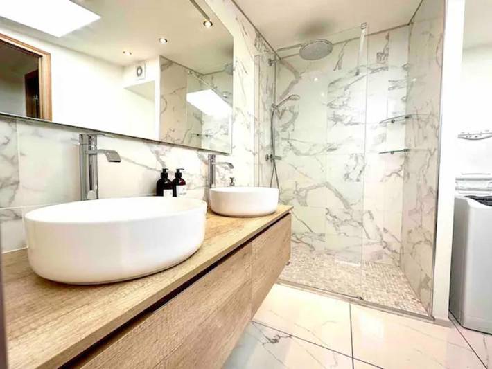 Gîte pour 4 personnes, avec jardin et terrasse à Peypin - 2