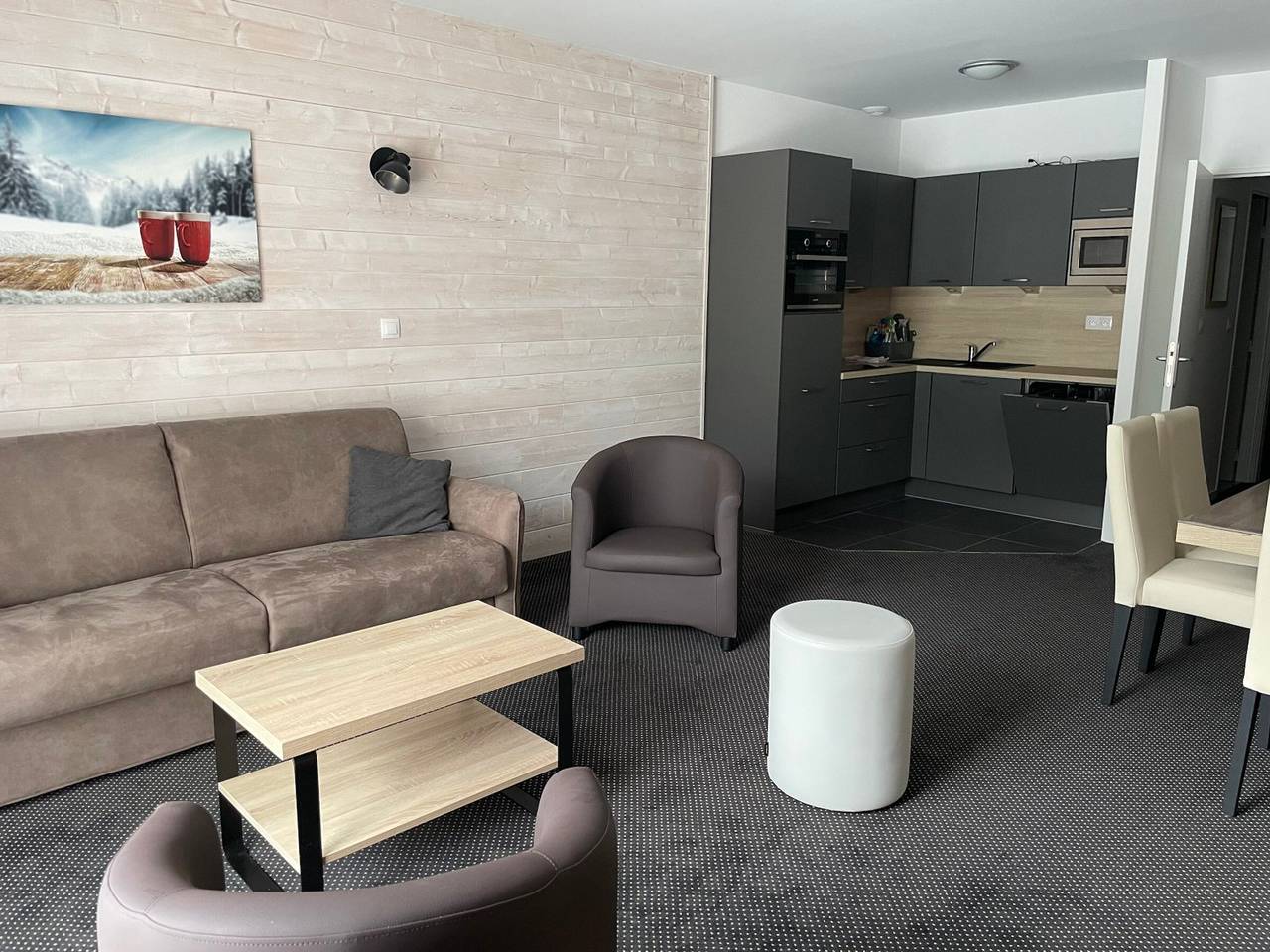 Studio entier, Gourette: Studio 6 pers, 44m² avec terrasse, animaux admis in Gourette, Eaux-Bonnes