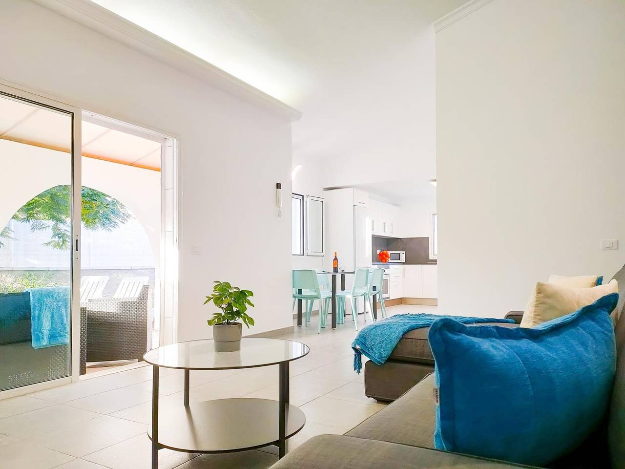 Pretty Terrace Holiday Home in Maspalomas in Campo Internacional, San Bartolomé de Tirajana