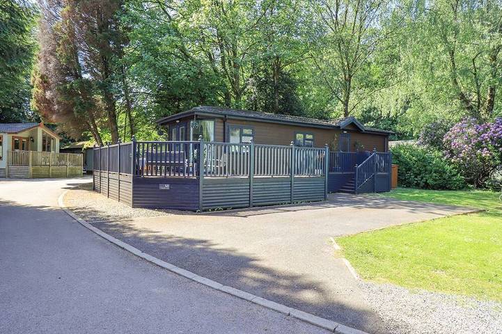 Glamping for 4 people, with pool and garden in Lake Windermere