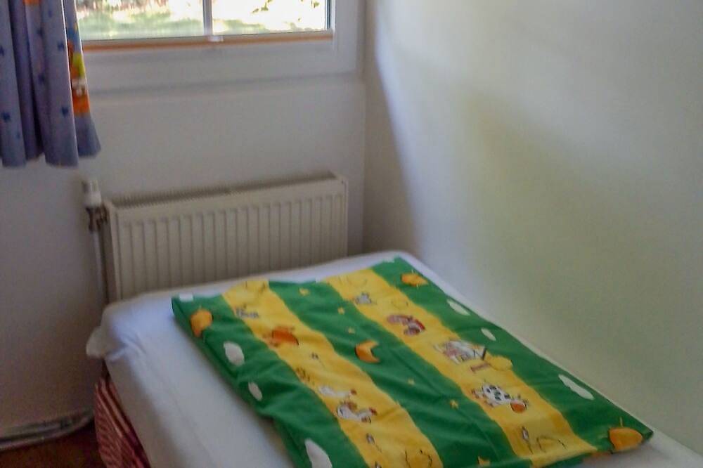 Ganze Wohnung, Ferienwohnung am Wald in Ahrenshagen-Daskow, Vorpommern-Rügen