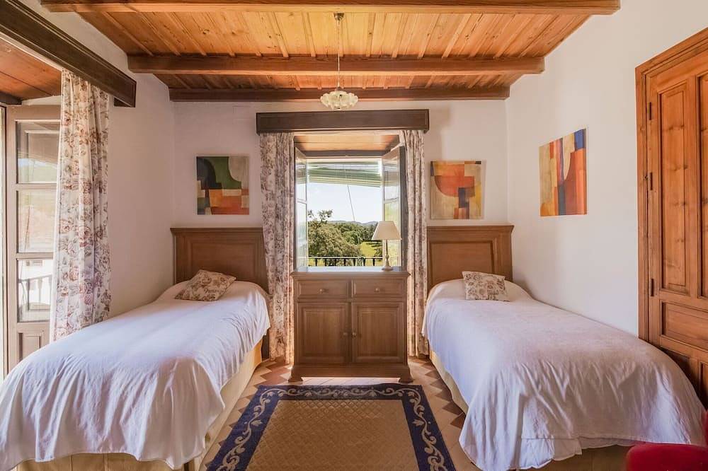 Holiday Home in Aracena with Private Pool in Aracena, Sierra de Aracena y Picos de Aroche