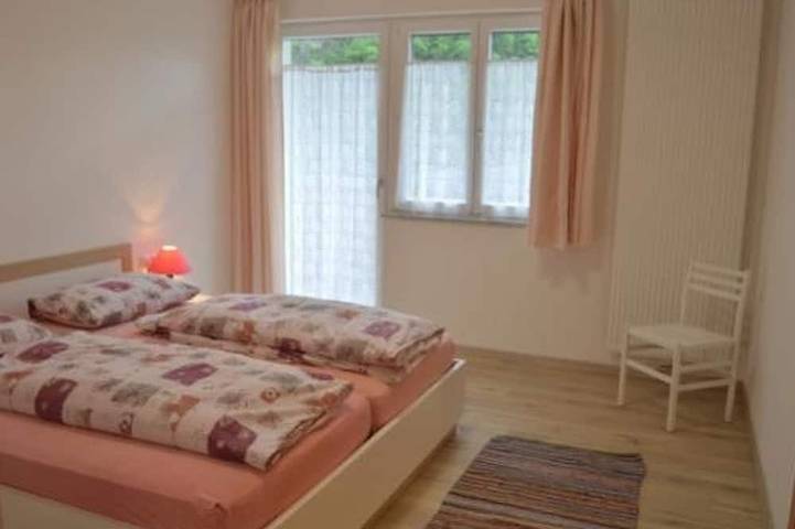 Appartamento intero, Moderne Ferienwohnung mit Balkon und Pool in Merano, Alpi Sarentine