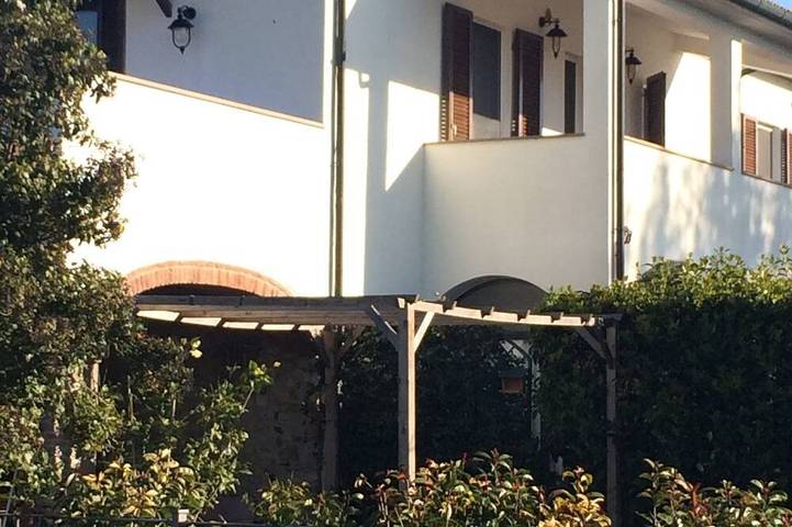 Gîte pour 4 personnes, avec jardin et terrasse à Suvereto