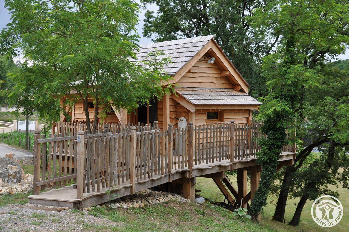 Gîte für 2 Personen mit Garten in Lissac-sur-Couze, Brive-la-Gaillarde und Umgebung