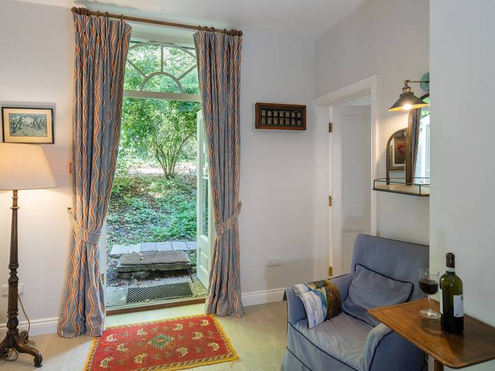 Log cabin for 2 people in Wiltshire
