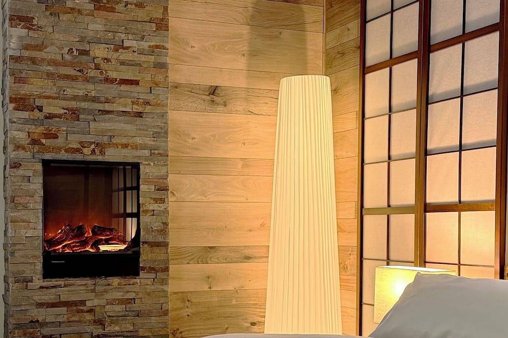 Ganze Wohnung, Oyado Asia Wellness Ferienwohnung Bodensee. Whirlpool, Infrarotsauna, 3D Kamin, in Überlingen, Region Bodensee-Oberschwaben