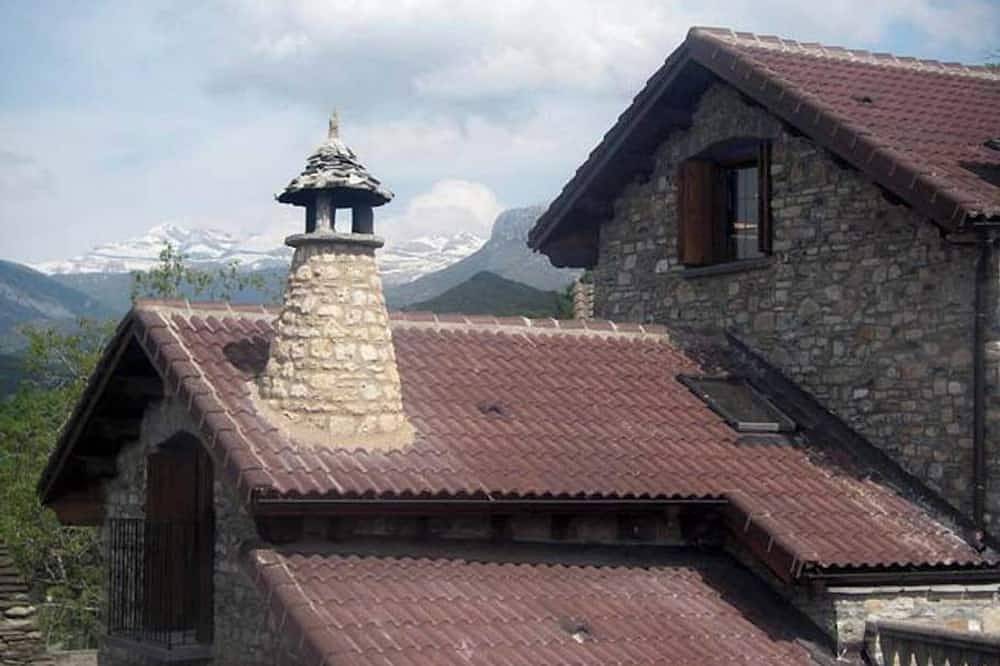 Homerez - Casa encantadora en Belsierre, vista a montaña in Belsierre, Puértolas