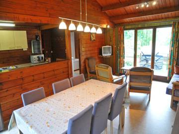 Gîte pour 6 personnes, avec balcon/terrasse et terrasse à Rendeux