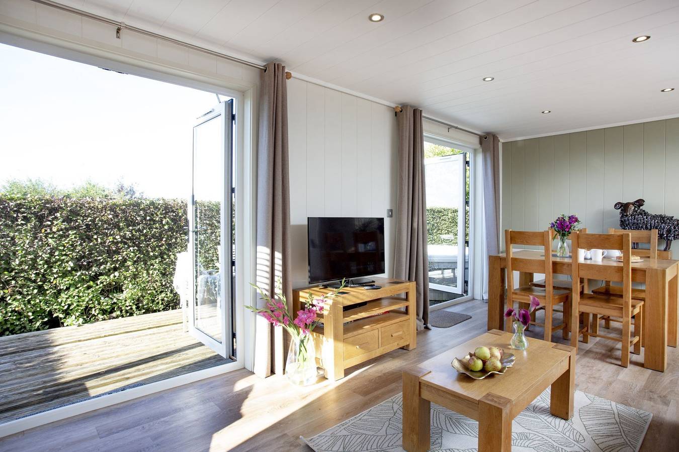 Whileaway Lodge, Strawberryfield Park in Cheddar, Somerset