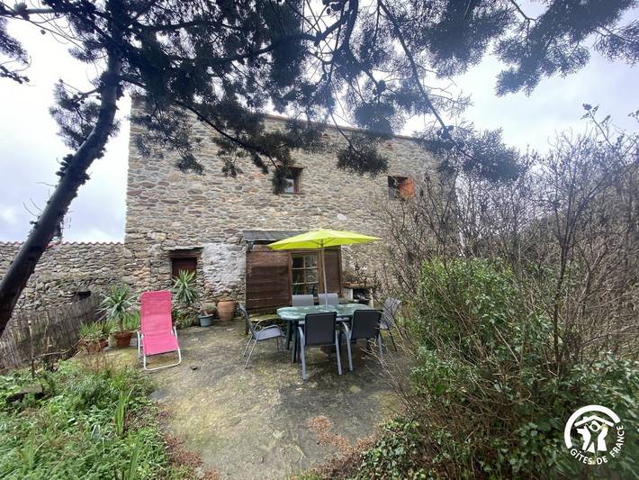 Gîte pour 6 personnes, avec terrasse dans Arboussols