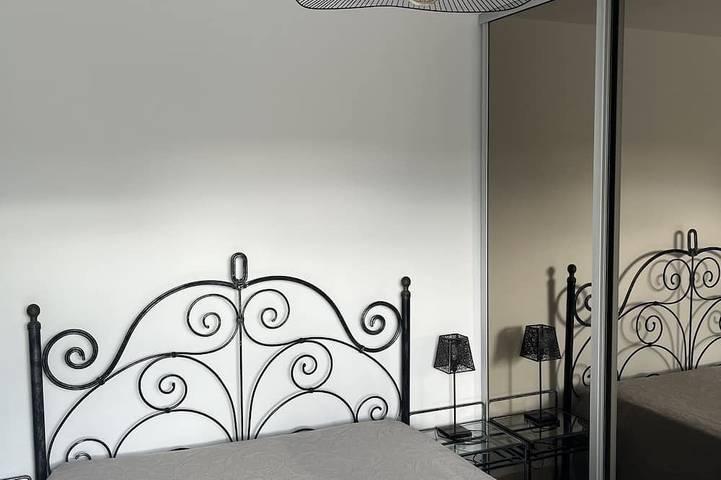 Gîte pour 4 personnes, avec balcon dans Plage Du Capelan Bandol - 2