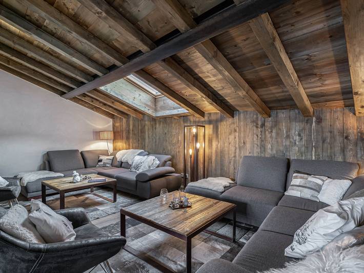 Chalet pour 12 personnes, avec balcon dans Courchevel 1300 (Le Praz)