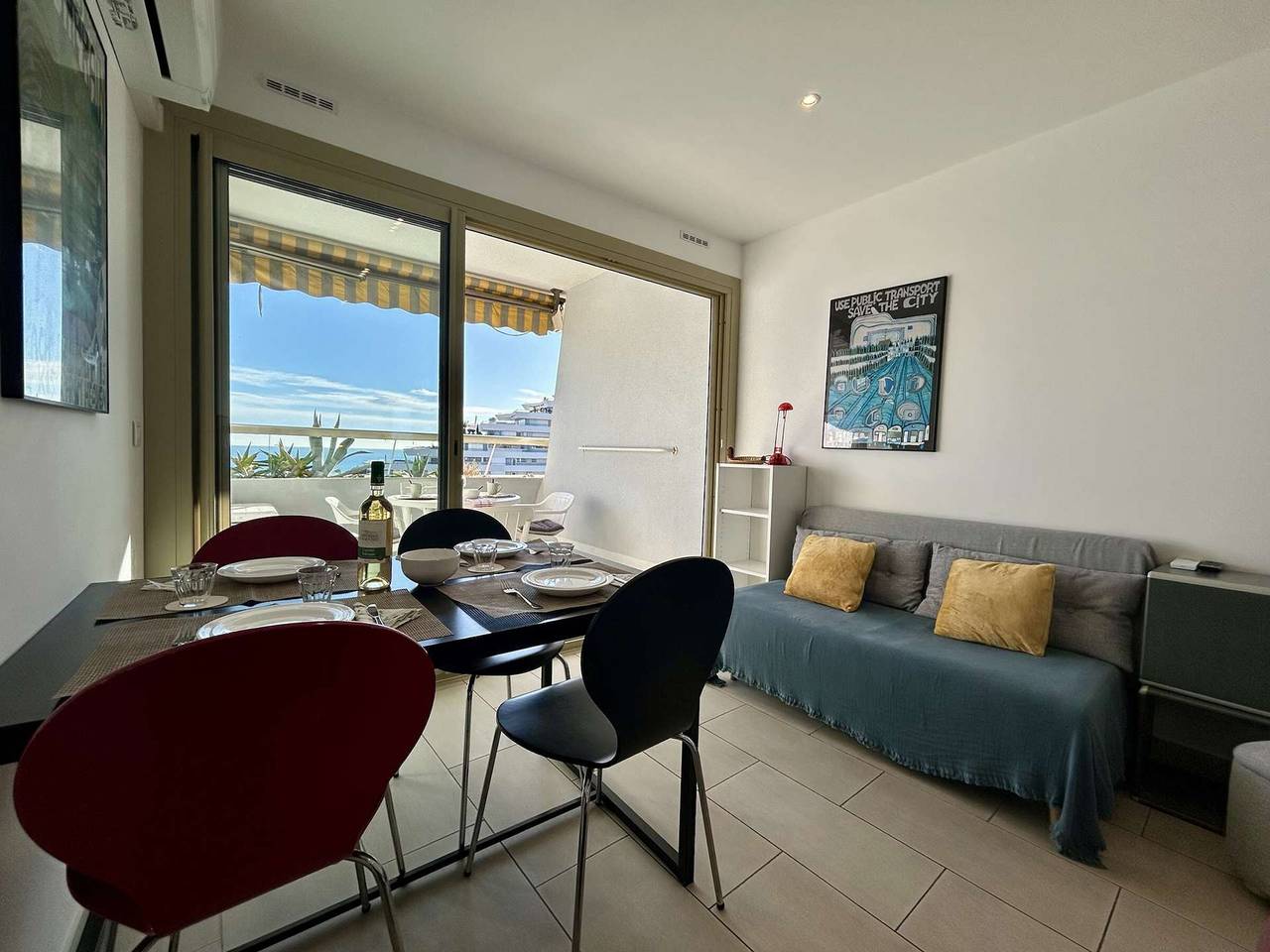 Entire apartment, Modern studio, 2 sleeps, air-conditioned with parking in Villeneuve Loubet Plage in Villeneuve-Loubet Plage, Villeneuve-Loubet