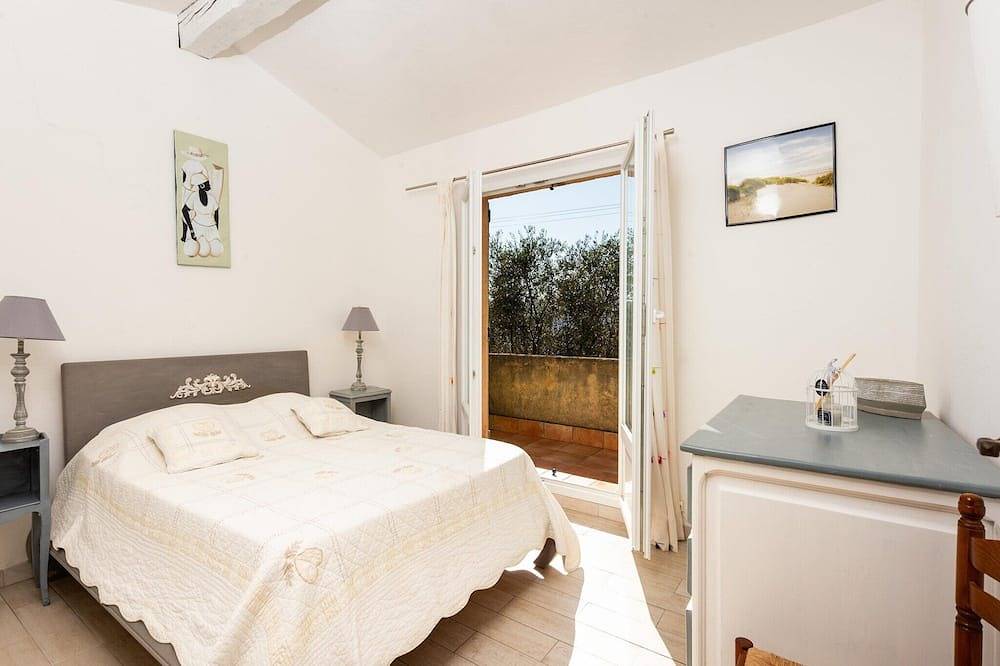 Villa in Mouans-Sartoux with Pool & Beach in Mouans-Sartoux, Cannes region
