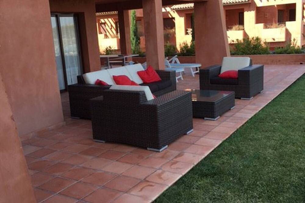 Entire apartment, Apartment directly on the golf course and swimming pool in Lorca, Costa Cálida