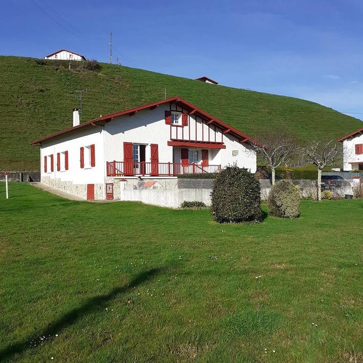 Location de vacances pour 6 personnes, avec Terrasse et Jardin à Saint-Pée-sur-Nivelle