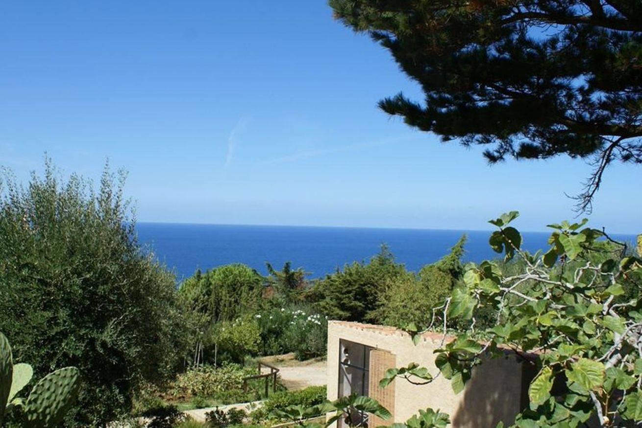 Casa Angiolone in Faro Capo Vaticano, Provincia di Vibo Valentia