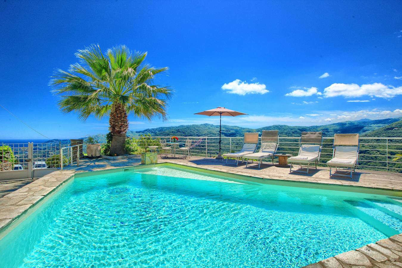 Villa für 4 Personen mit Balkon/Terrasse in Pontedassio, Riviera di Ponente