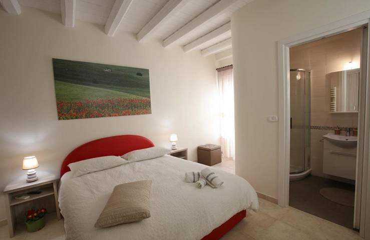Ferienwohnung für 3 Personen, mit Balkon und Terrasse sowie Whirlpool und Sauna