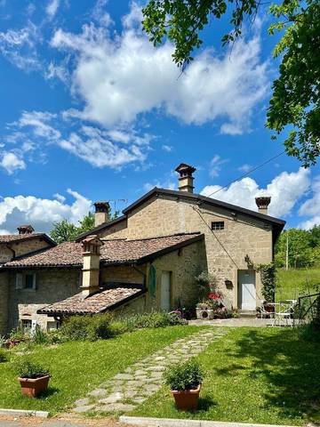 Cottage pour 4 personnes, avec vue et jardin à Camugnano