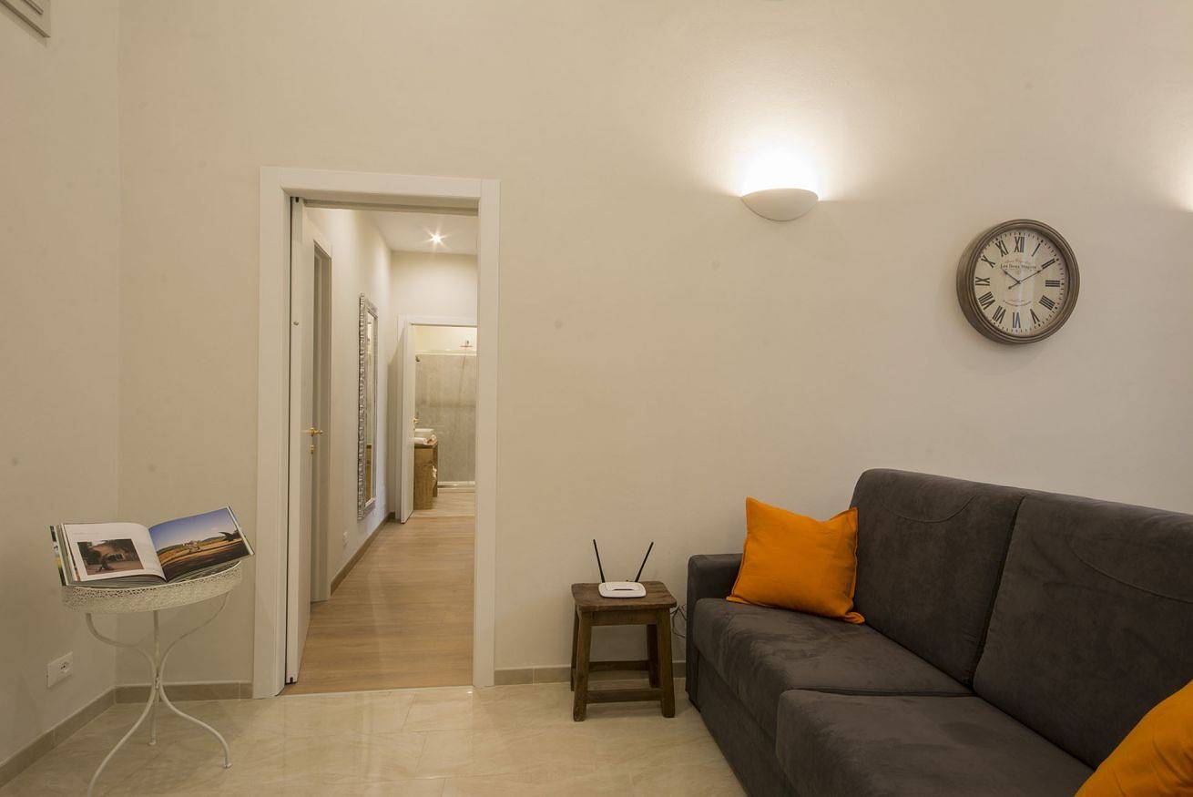 Entire apartment, Iris 2 by Mmega in Florence city center, Florence
