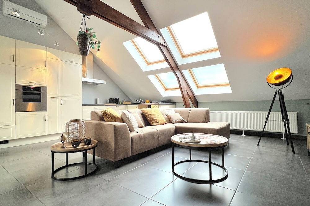 Geheel appartement, Ruim appartement met tuin vlakbij centrum Genk in Genk, Hasselt en omgeving