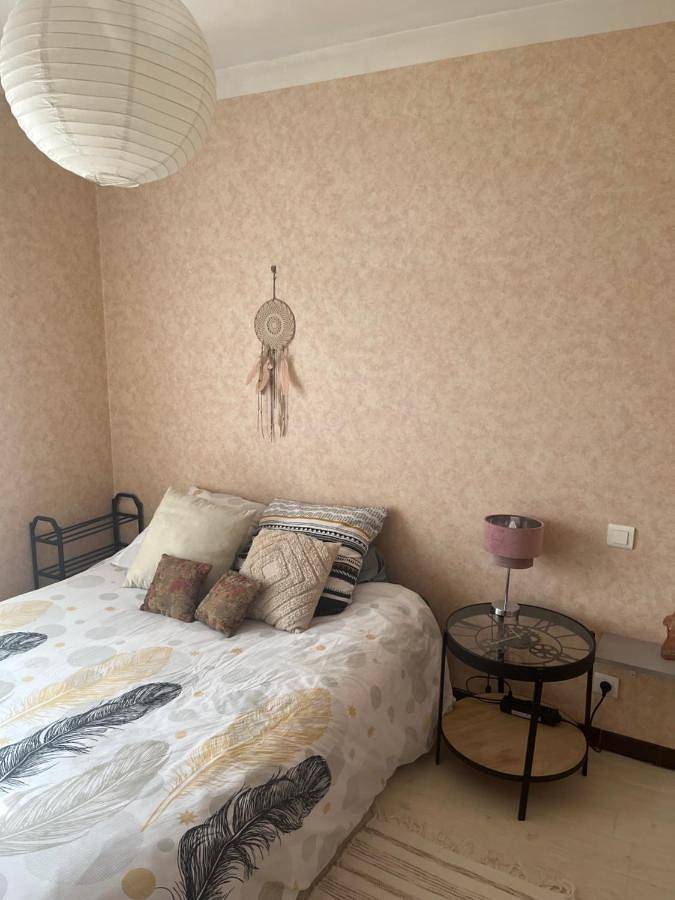 Gîte pour 2 personnes, avec terrasse et vue, animaux acceptés dans Lac de Naussac - 2