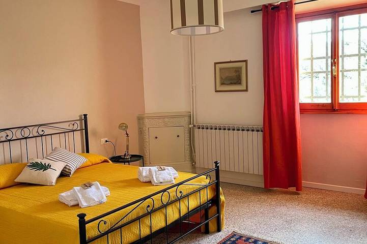 Gîte pour 8 personnes, avec jardin à Prato - 4