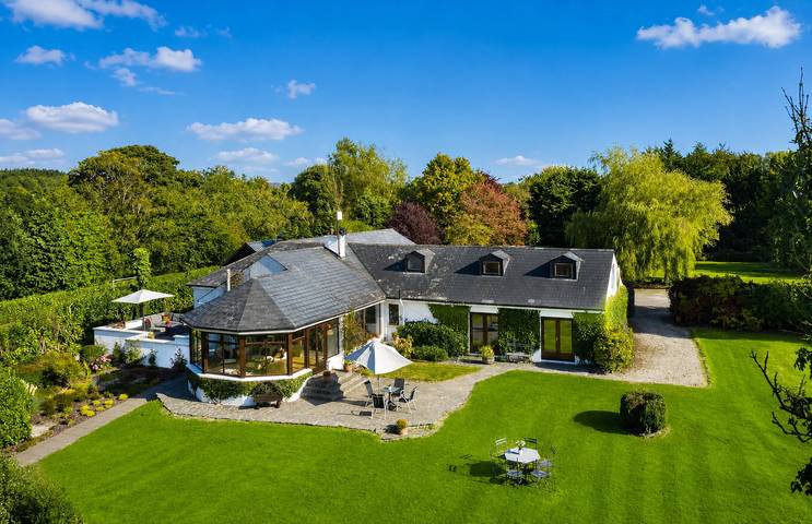 Luxurious tranquil private sleeps 8 free parking in Trim, Condado de Meath