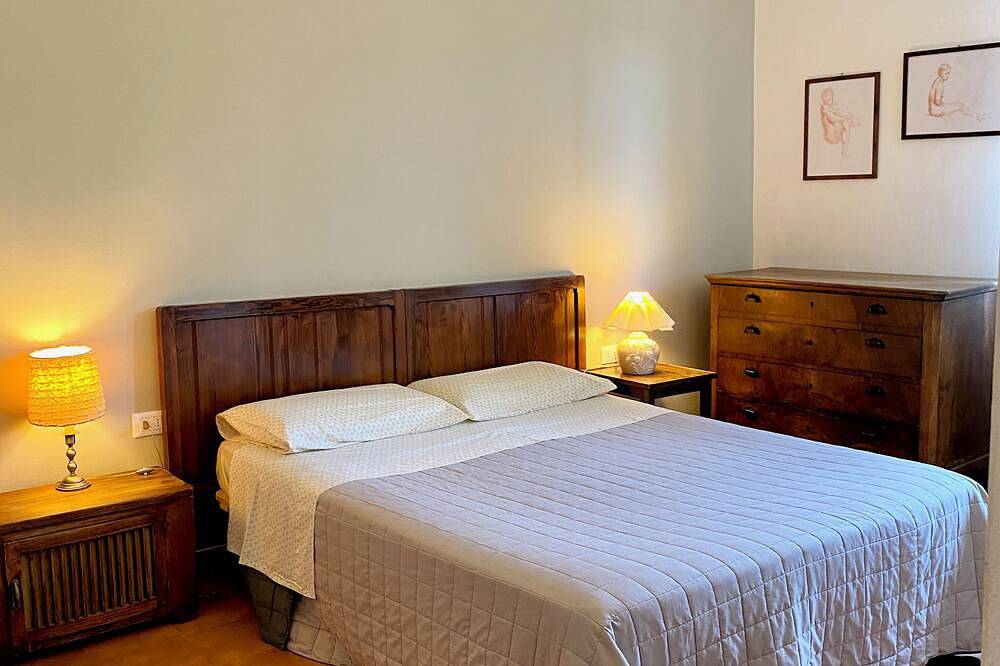 Tuscan countryhouse apartment, 10 min by the sea,  with Ac and large garden. in Castagneto Carducci, Etruscan Coast