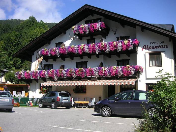 Chambre d’hôte pour 2 personnes, avec Jardin ainsi que Piscine et Sauna à Zell am See
