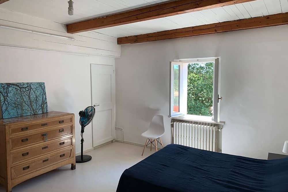 Fano - Amplio apartamento en una casa de campo a 5 minutos del centro de la ciudad. in Fano (desambiguación), Fano (Municipio)