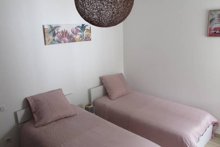 Location de vacances pour 7 personnes, avec piscine et jardin à Saubion - 4