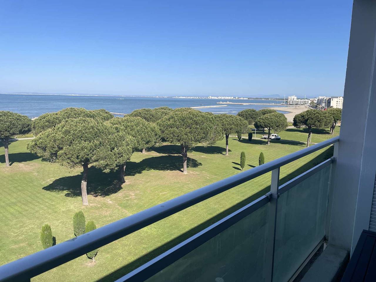 Apartamento entero, Apartamento frente al mar con aire acondicionado y aparcamiento en Grau-du-Roi in Le Grau-du-Roi, Côte d'Améthyste