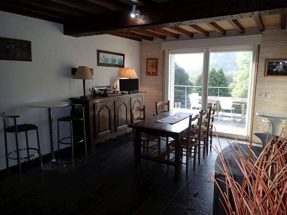 Apartment in Bon Repos sur Blavet, Région de Guingamp