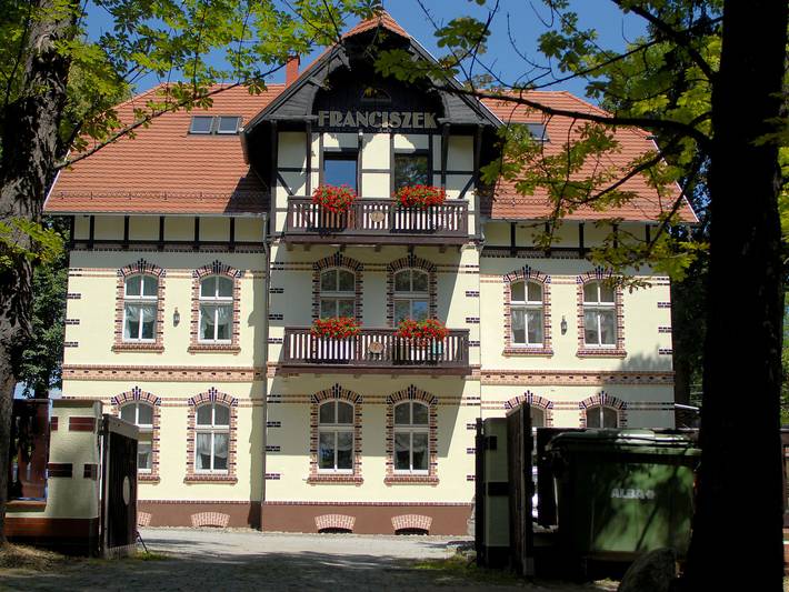 Apartament wakacyjny dla 2 osób, z ogród w Szczawno-Zdrój